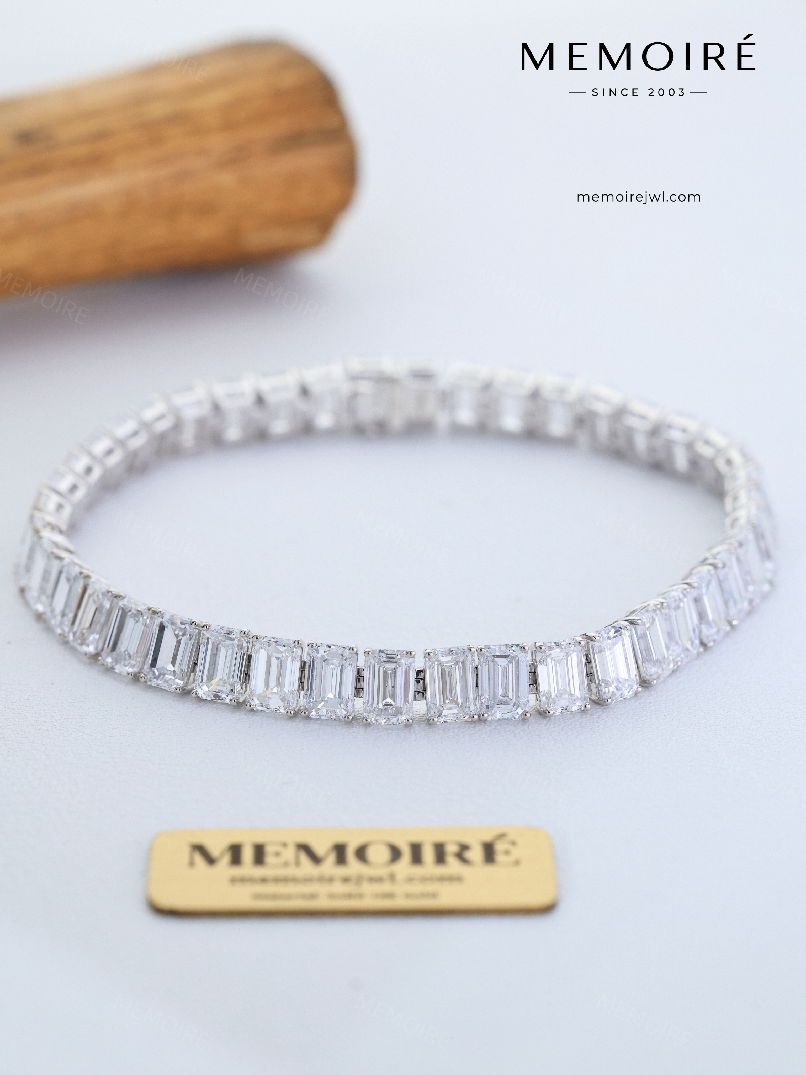 MEMOIRÉ 14K White Gold Emerald Cut Stone Tennis Bracelet